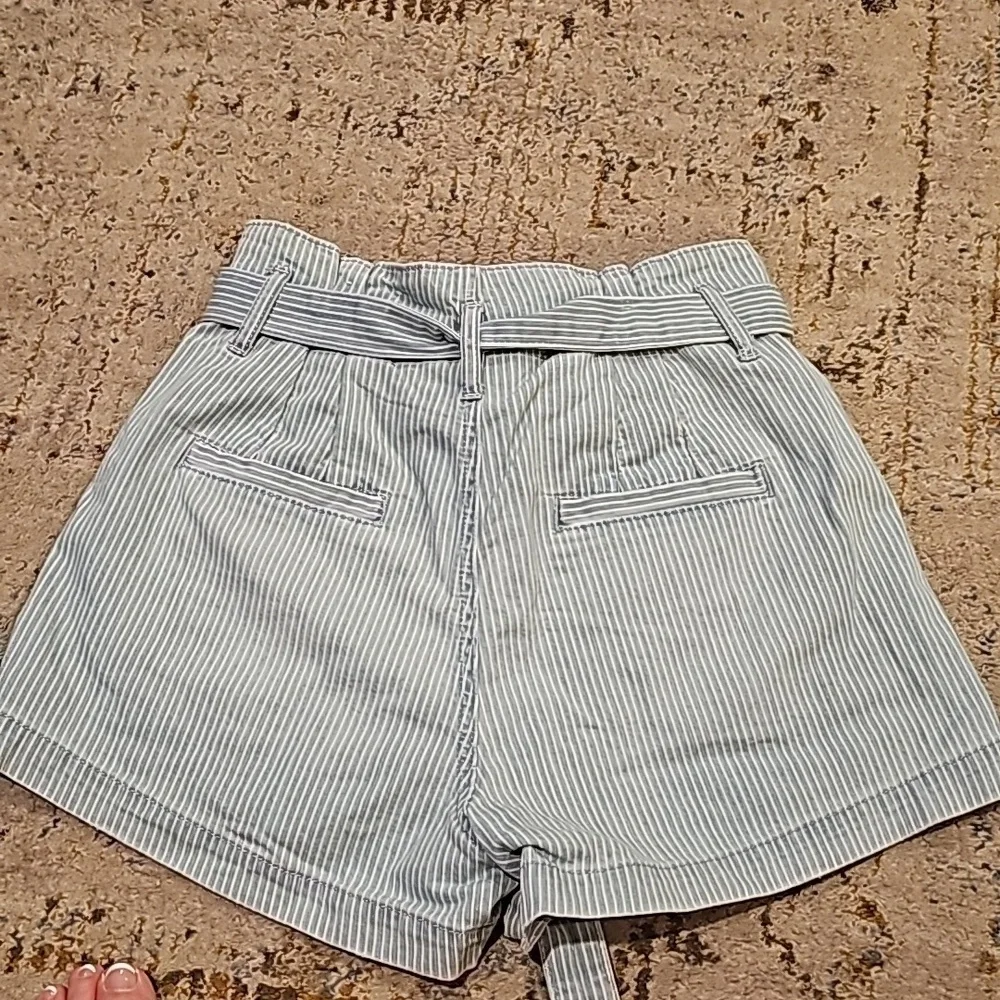 American Eagle Outfitters Women's Denim Mom Shorts